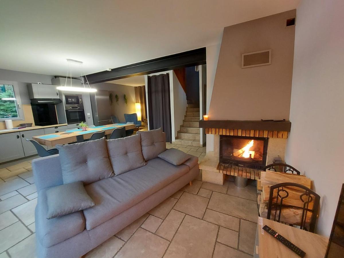 Entre Lac Et Montagne, Chaleureuse Maison 3 Pieces Avec Tres Belle Vue Lac D'Annecy. Terrasse, Jardin, Parking, Cheminee, Barbecue …. Saint-Jorioz Bagian luar foto