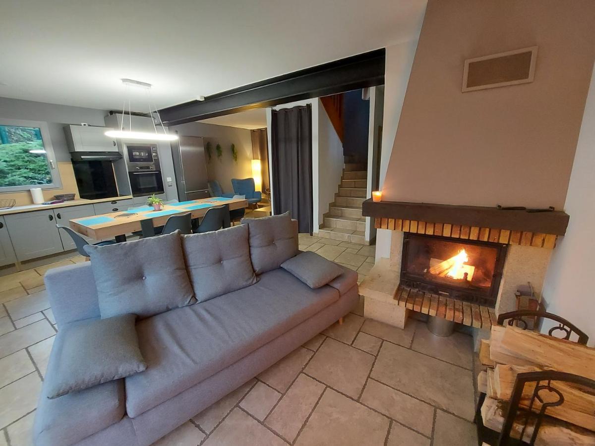 Entre Lac Et Montagne, Chaleureuse Maison 3 Pieces Avec Tres Belle Vue Lac D'Annecy. Terrasse, Jardin, Parking, Cheminee, Barbecue …. Saint-Jorioz Bagian luar foto